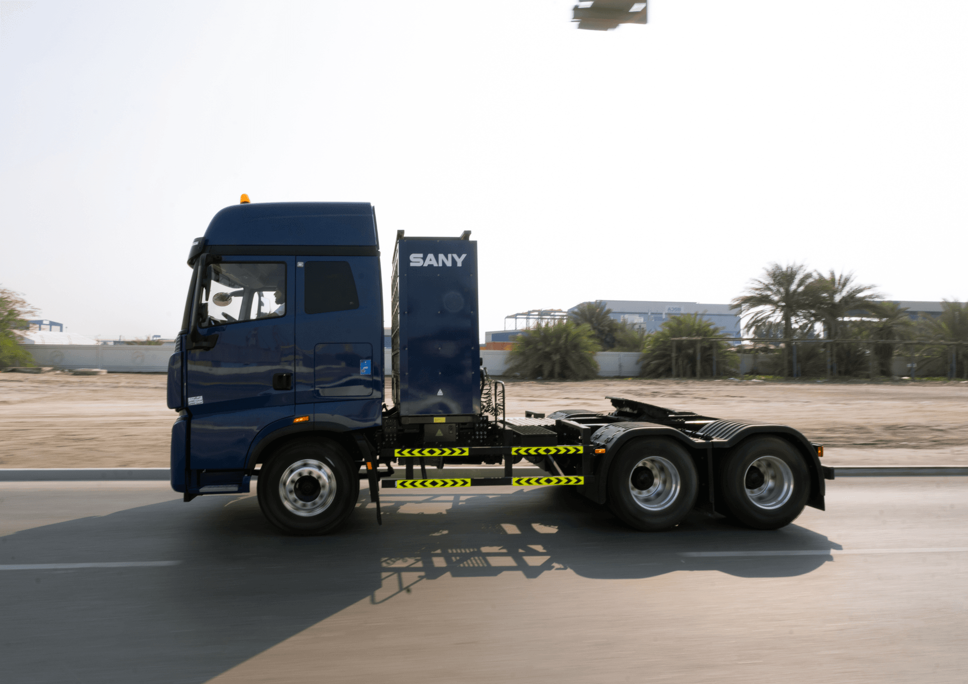 Sany EV 490 6x4 Tractor Head – slide 1