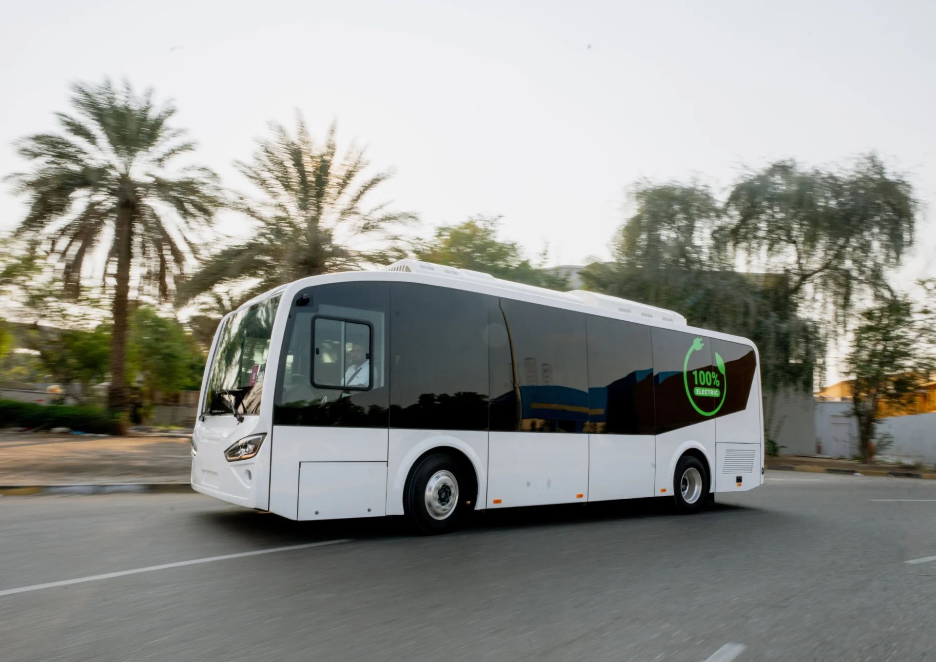 Skywell 8.5m Electric Bus – slide 1